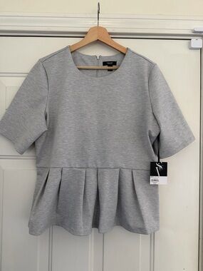 Simply Vera Vera Wang Light Gray Pleated Short Sleeve Peplum Top. S xxl